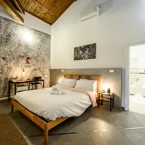 https://splendida-torretta-con-travi-a-vista-vicino-a-villa.emilia-romagnahotels.net